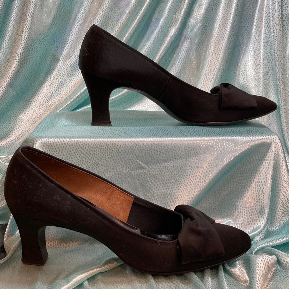 Vintage 1950’s Jacqueline heels. 7- 7.5. 10”‎ insole. Satin.  5